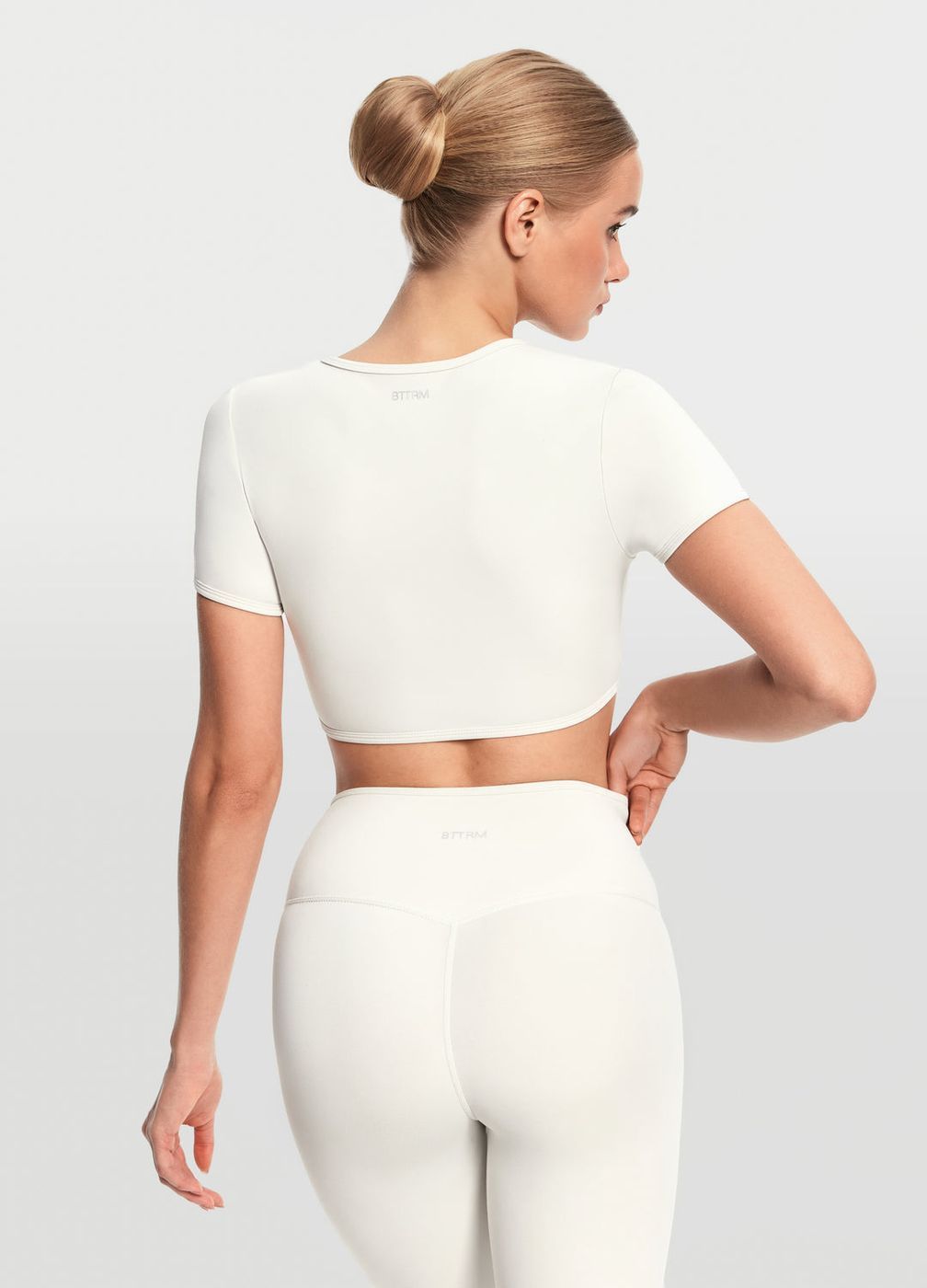 Casual Cropped T-shirt in White, detail