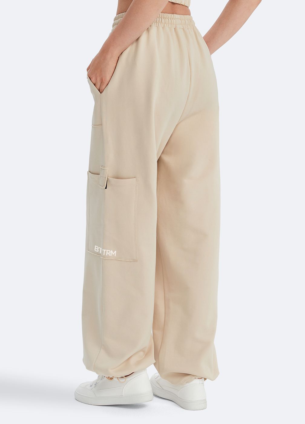 Casual Drawstring Waist Sweatpants in Oat Milk Beige, detail