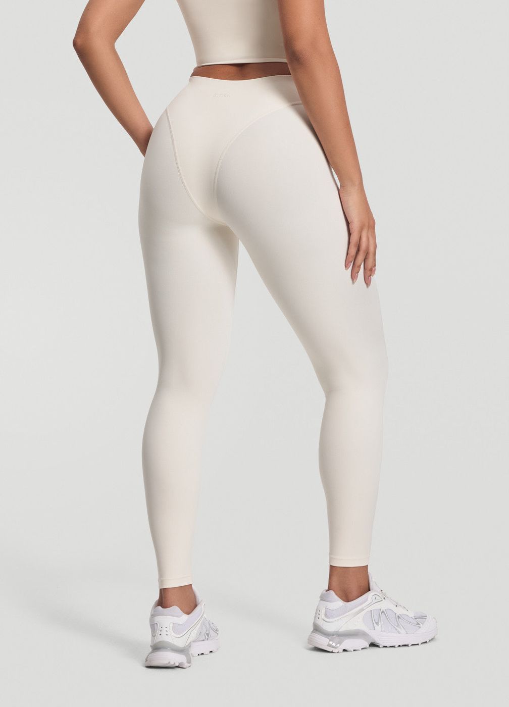 Contour Leggings in Ivory, second view