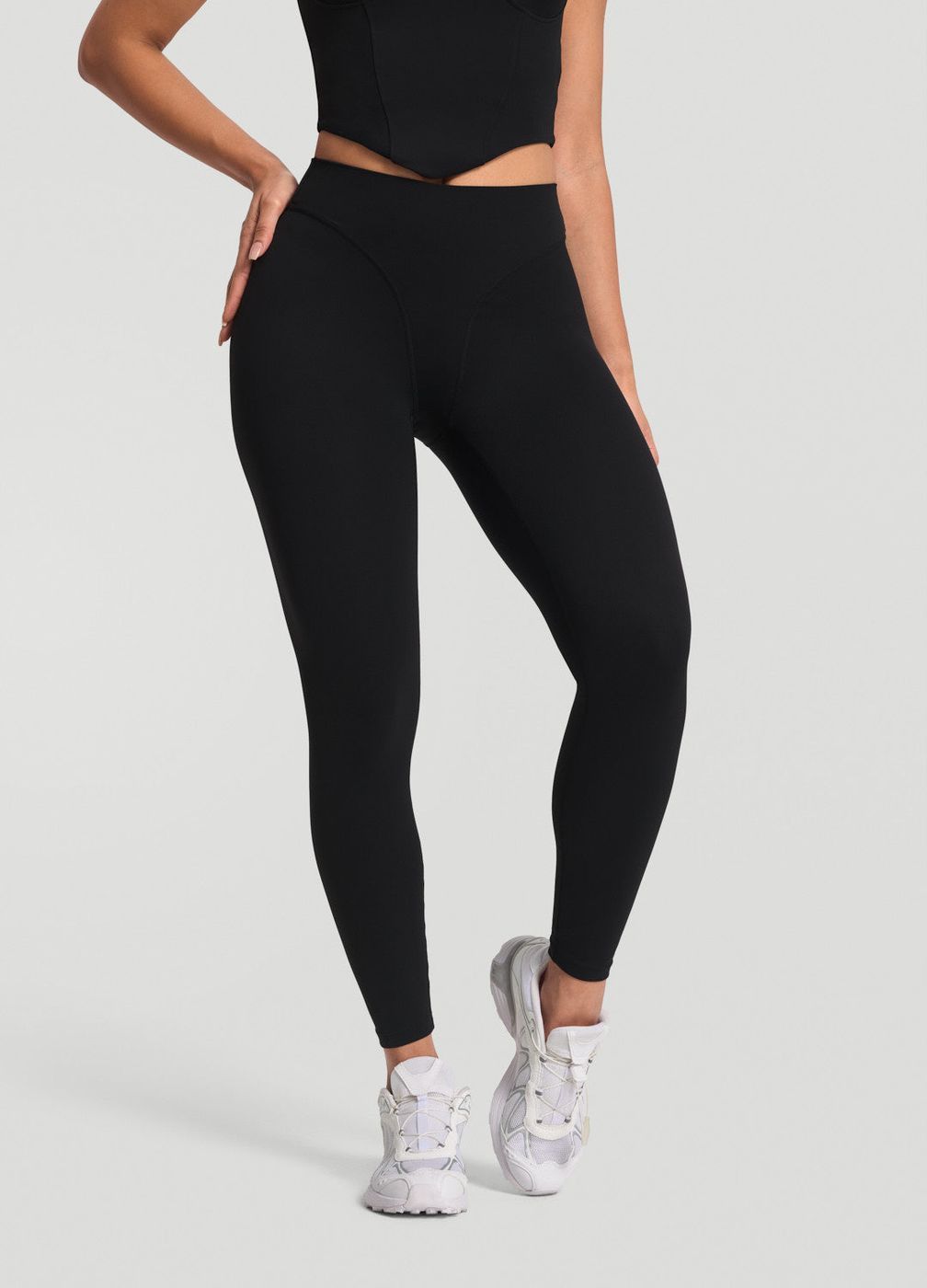 Contour Leggings in Black, second view