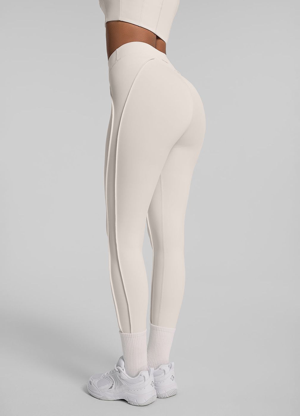 Contour Stitch Leggings in Ivory, detail
