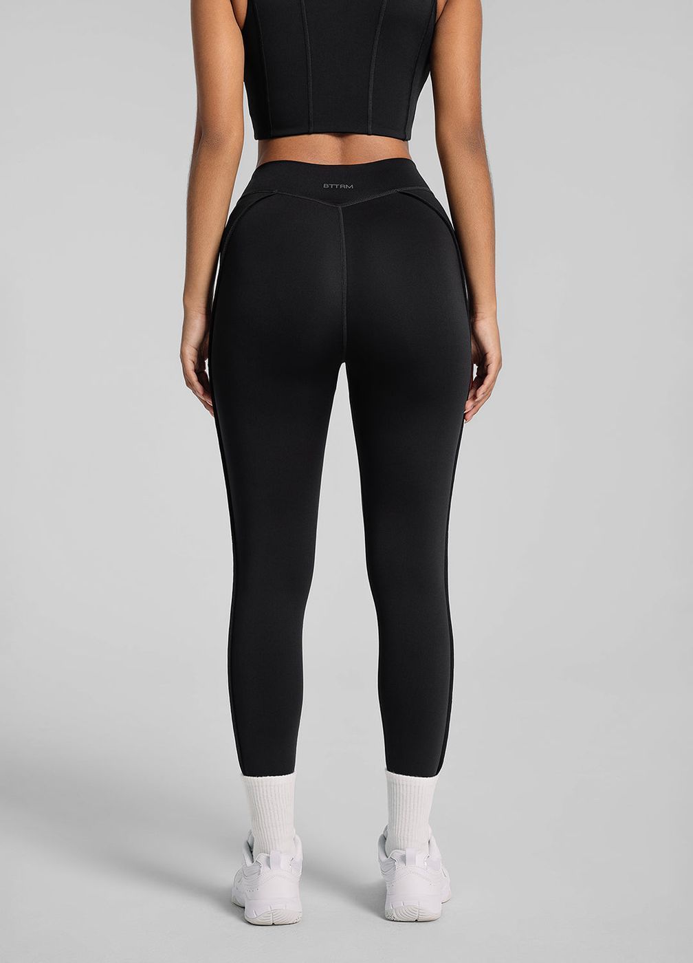 Contour Stitch Leggings in Black, detail
