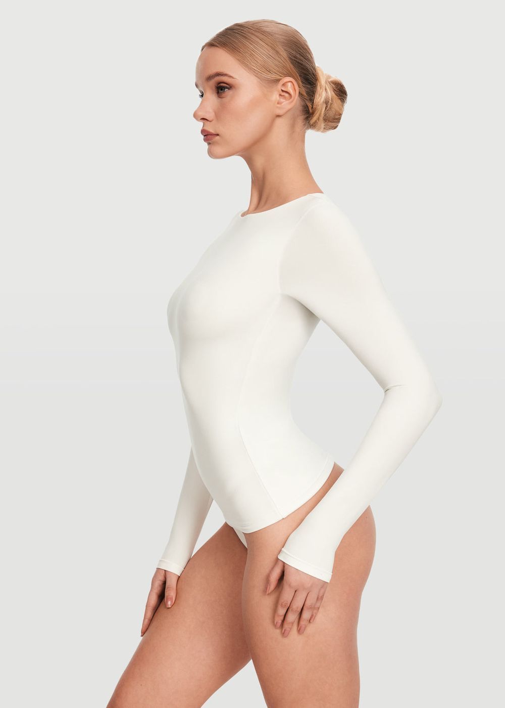 Crew Neck Long Sleeve Top in White, detail