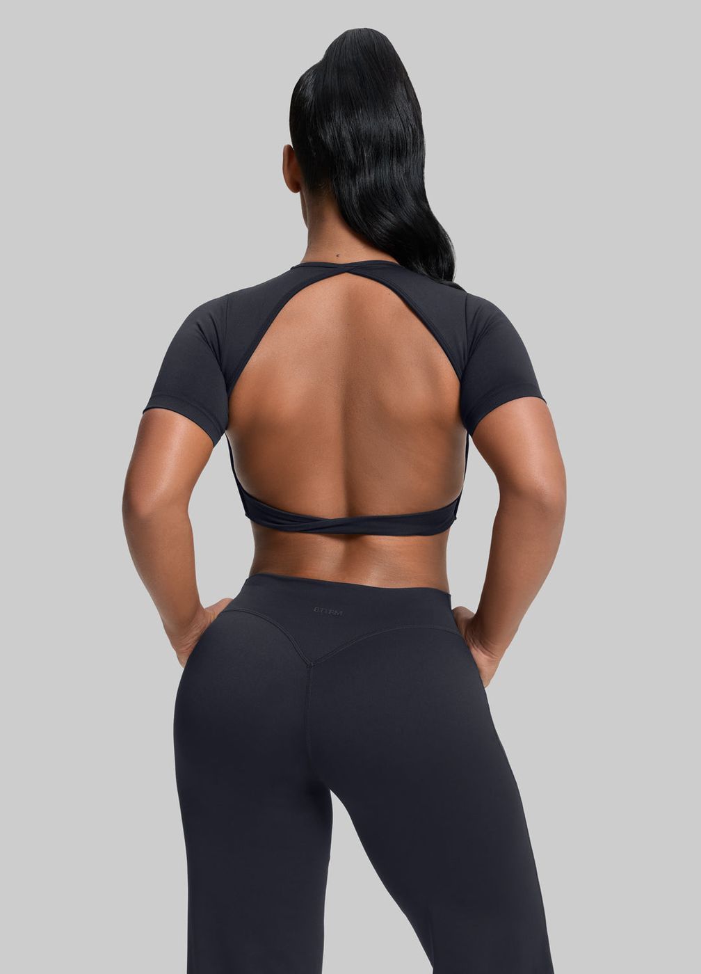Crew Neckline Backless Crop Top in Black, detail