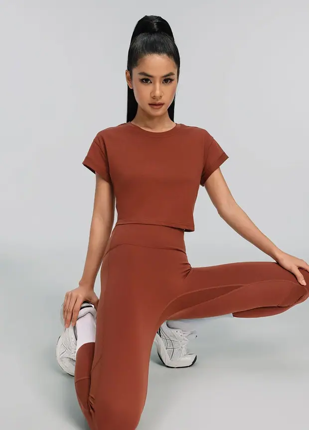 Cropped Cotton T-shirt in Rust Brown, front view