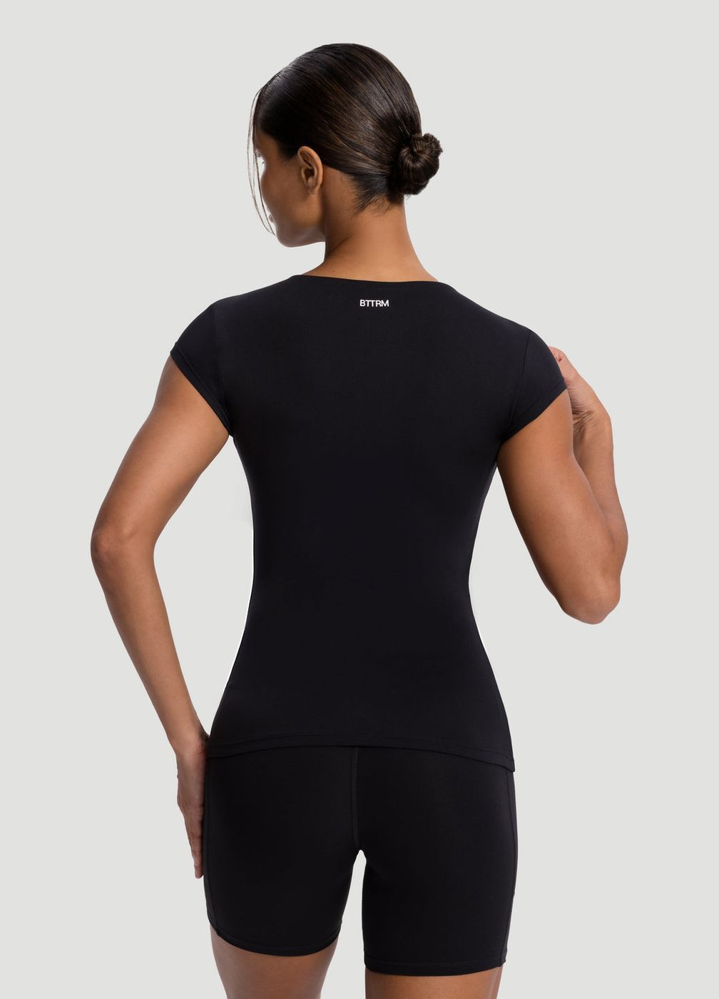 Essential Fitted Tee in Black, detail