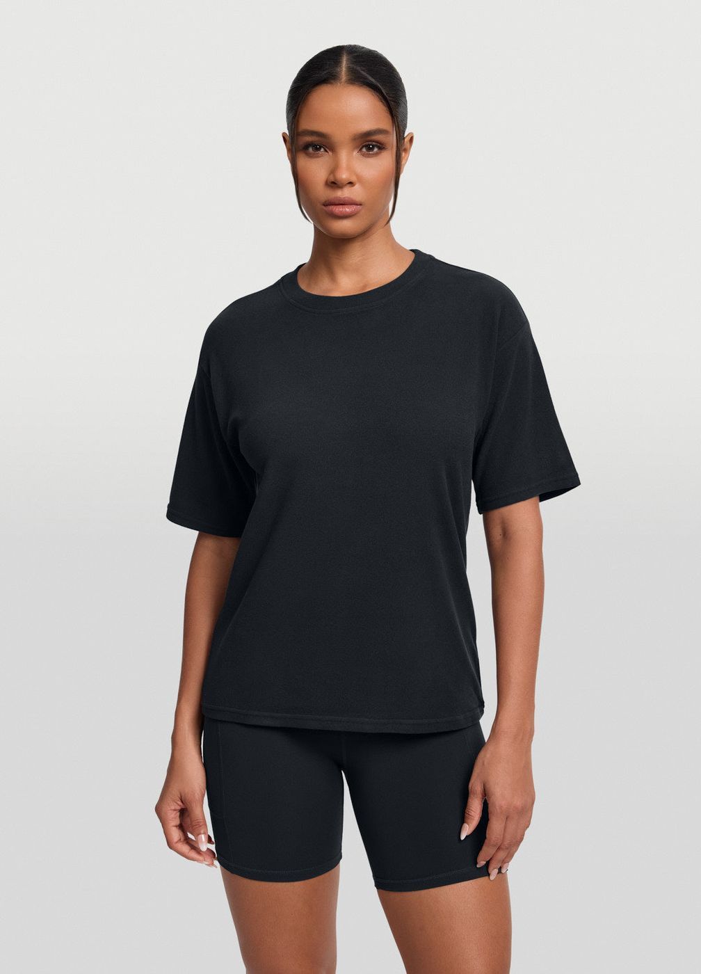 Everyday Relaxed T-shirt in Black, front view