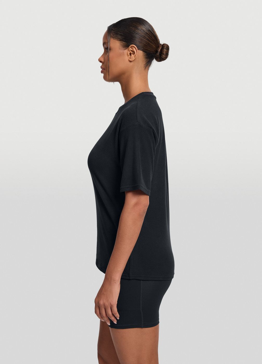 Everyday Relaxed T-shirt in Black, second view