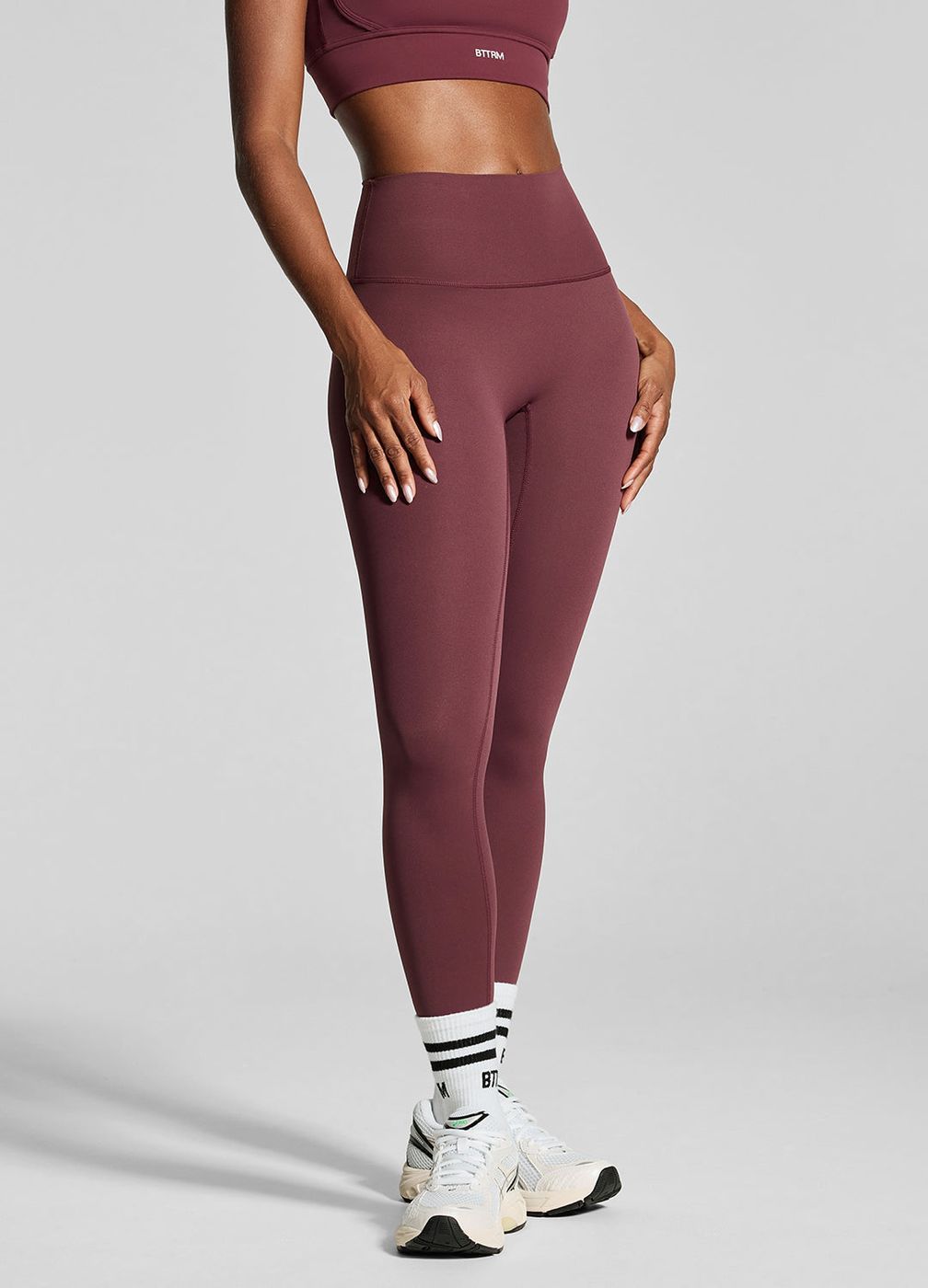 High-waisted ⅞ Leggings in Burgundy, second view