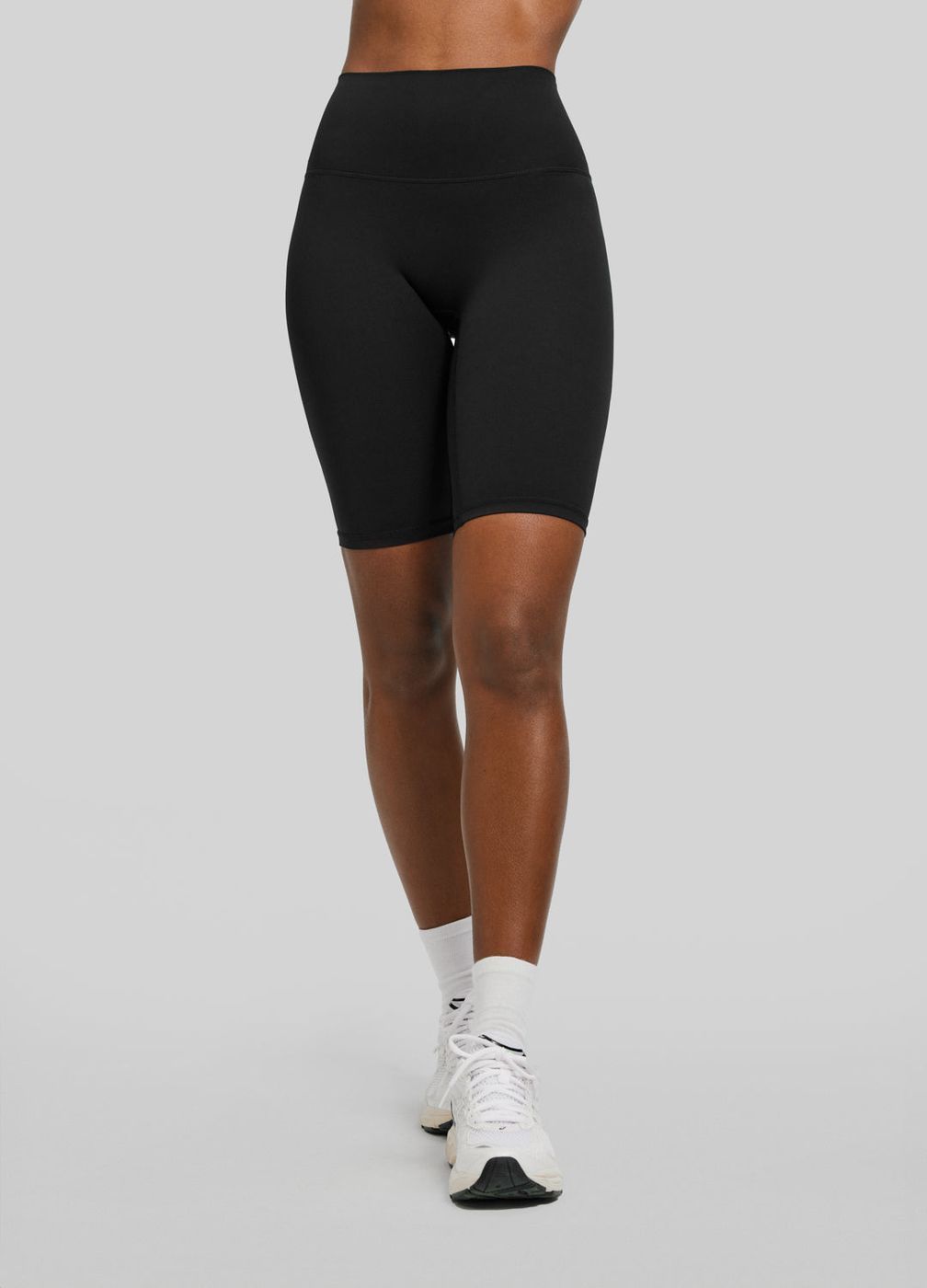 High-waisted Bike Shorts in Black, front view