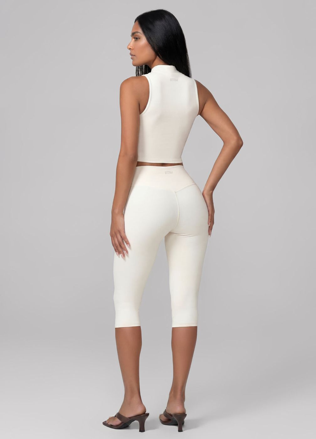 High-waisted Capri Leggings in Ivory, detail