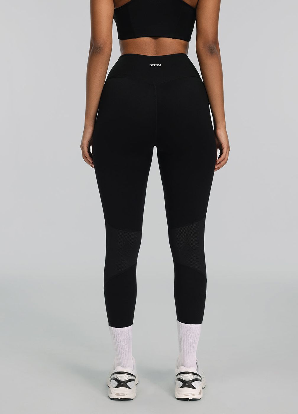 High-waisted Mesh Leggings in Black, detail