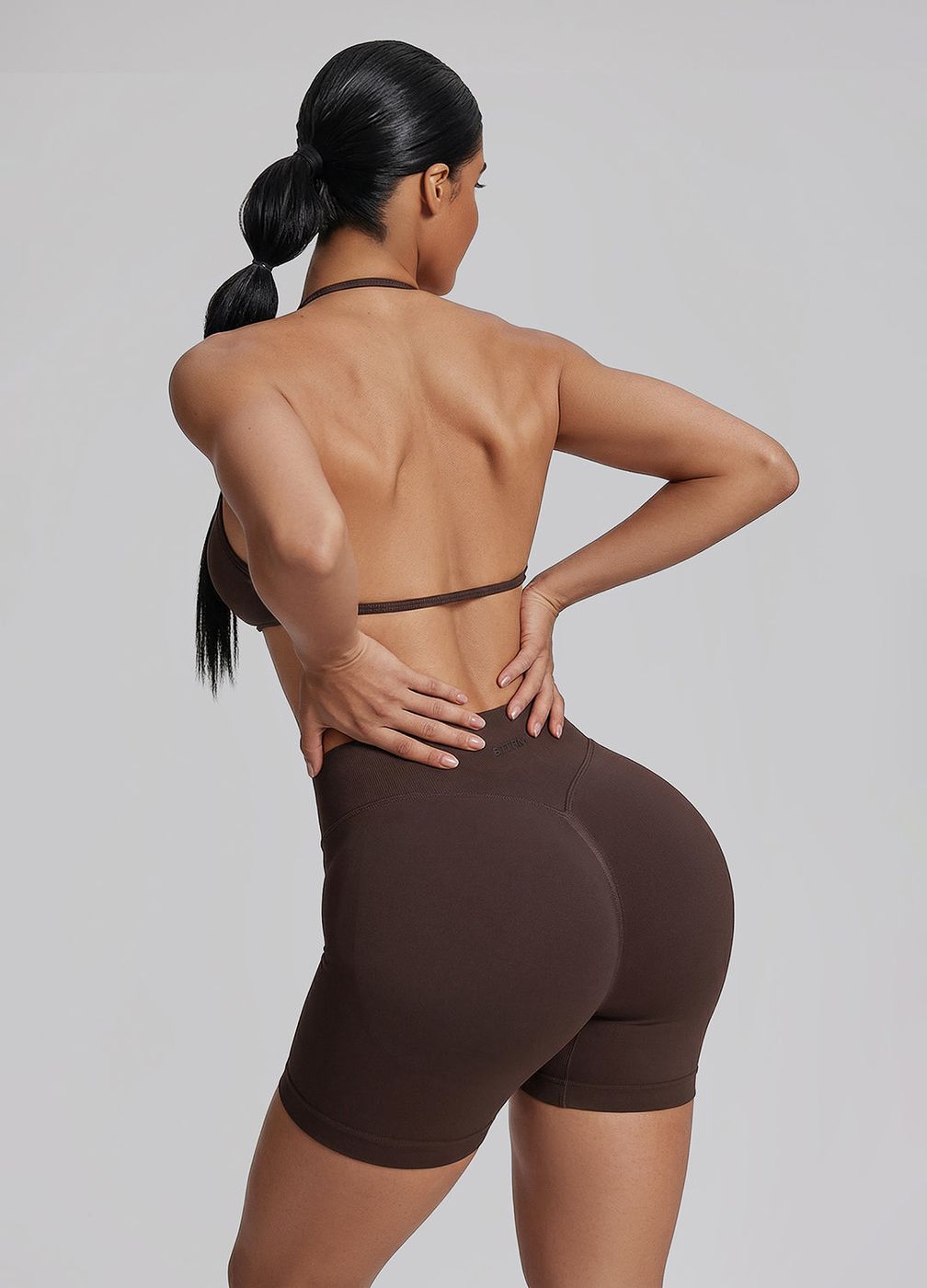 High Waisted Shaping Training Shorts 4.5 in Chocolate, detail