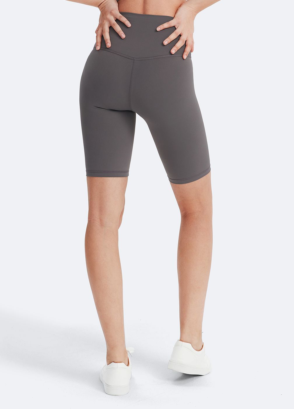 High-waisted Shorts in Gray, detail