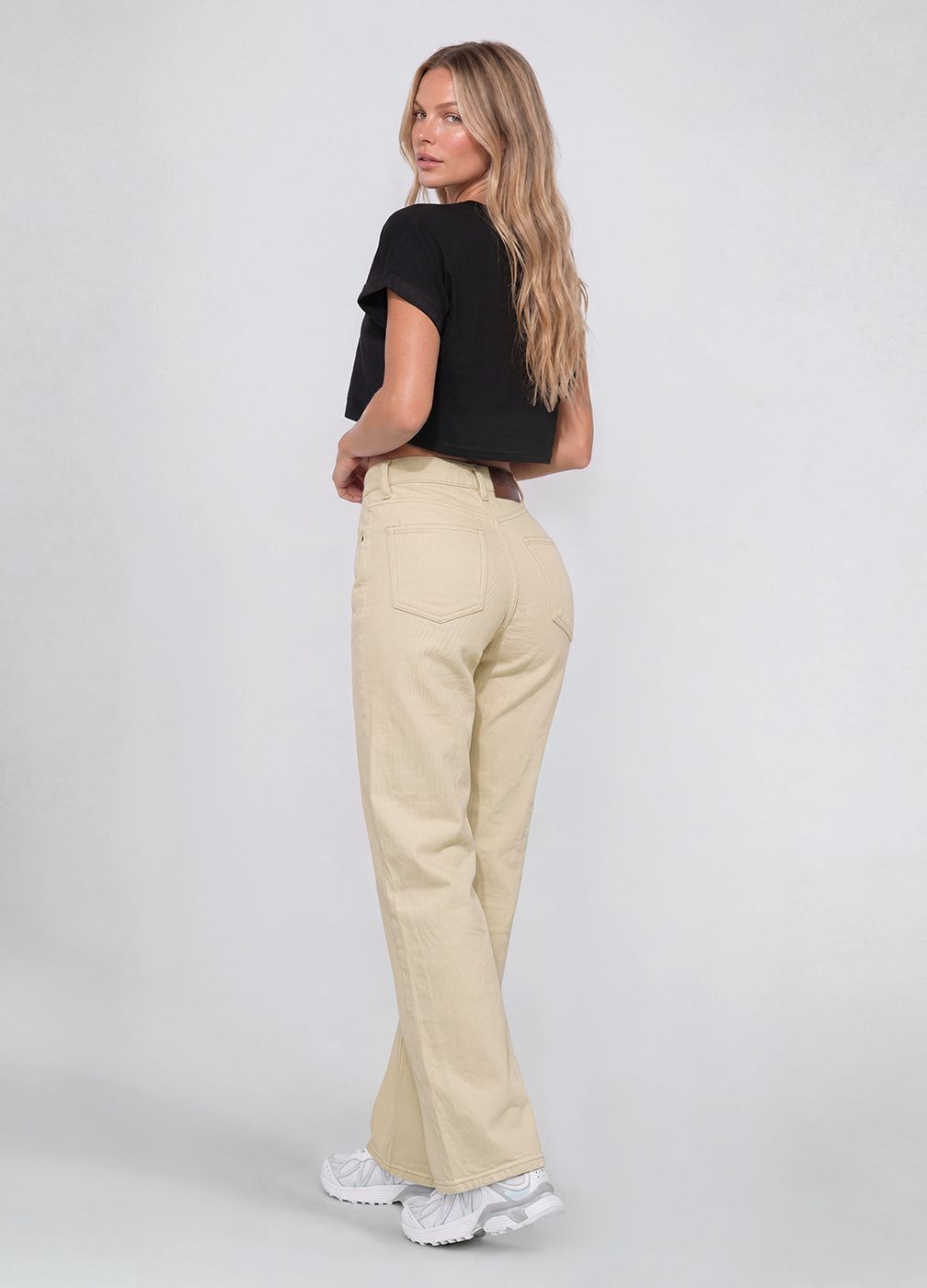 High Waisted Straight Jeans in Ivory, detail