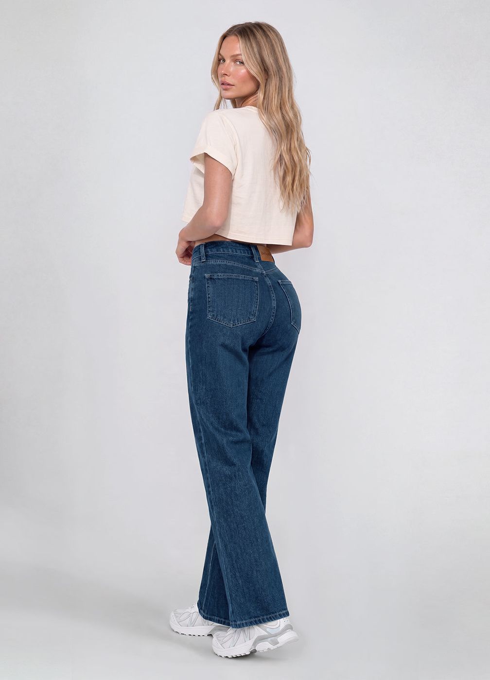 High Waisted Straight Jeans in Deep Blue, detail