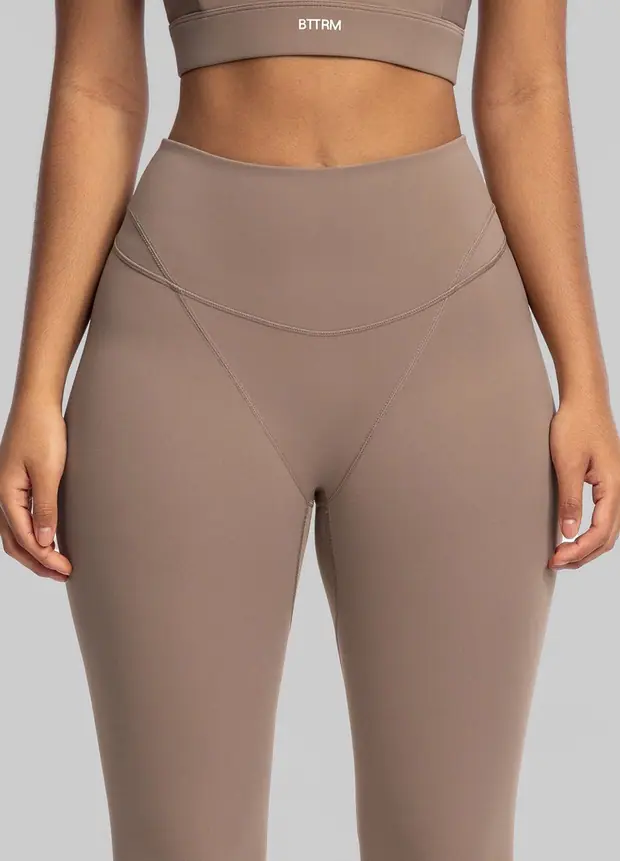 High-waisted Stretch Performance Leggings in Cocoa, front view