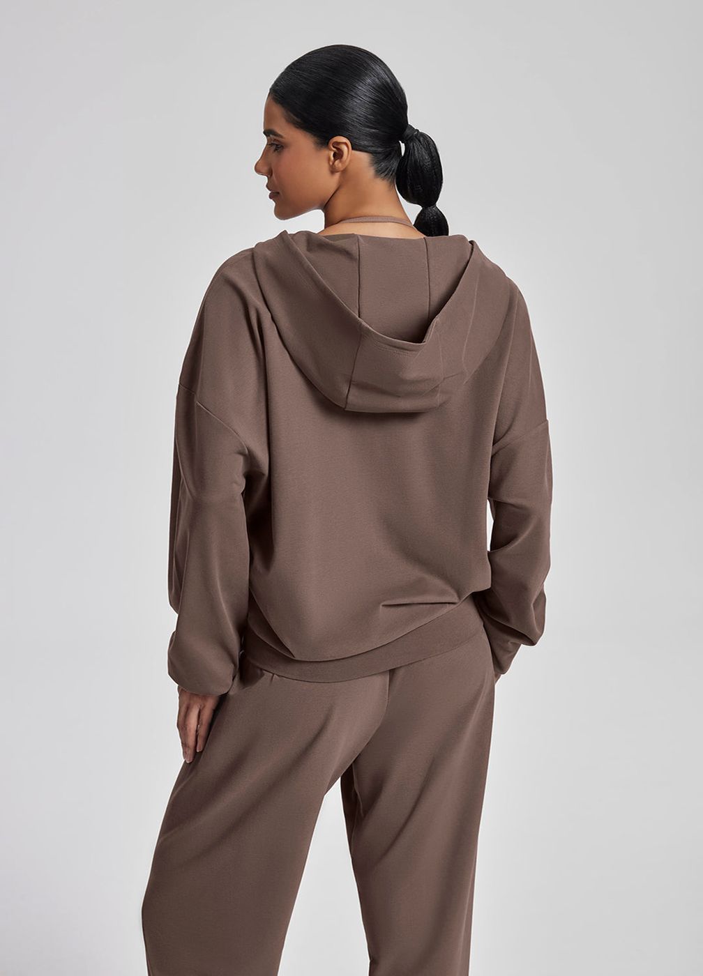 Relaxed Oversized Full Zipper Kangaroo in Dusty Taupe, detail