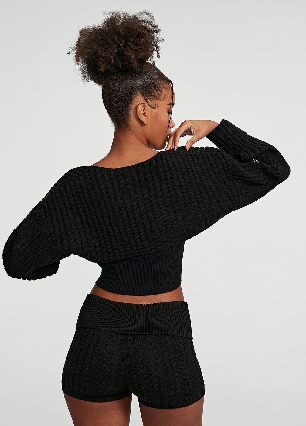 Ribbed Knit Shrug in Black, detail
