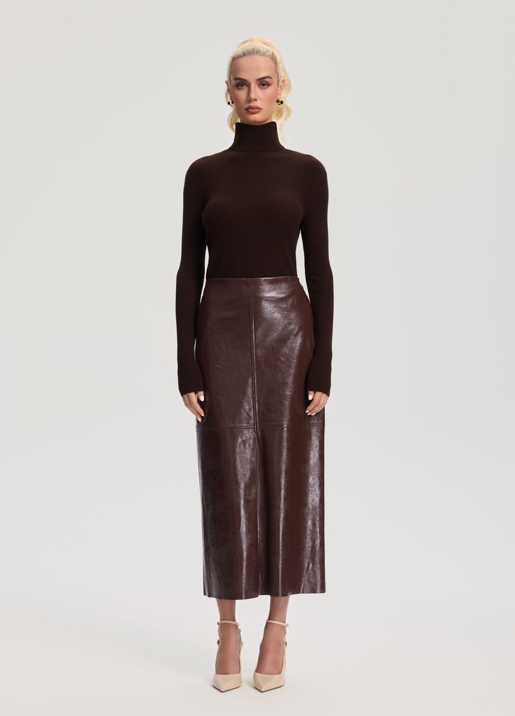 Ribbed Wool Blend Turtleneck in Brown, front view