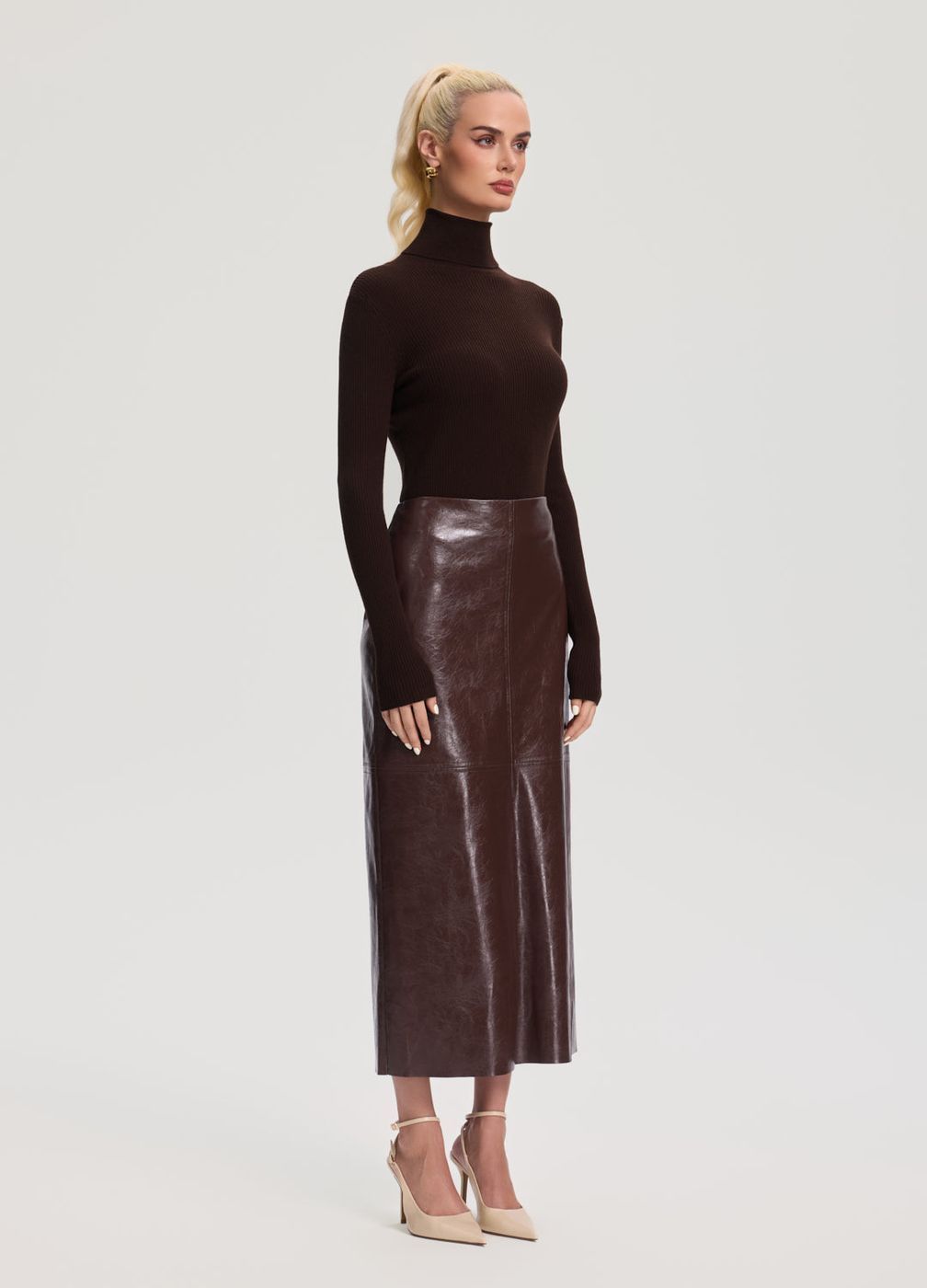 Ribbed Wool Blend Turtleneck in Brown, second view