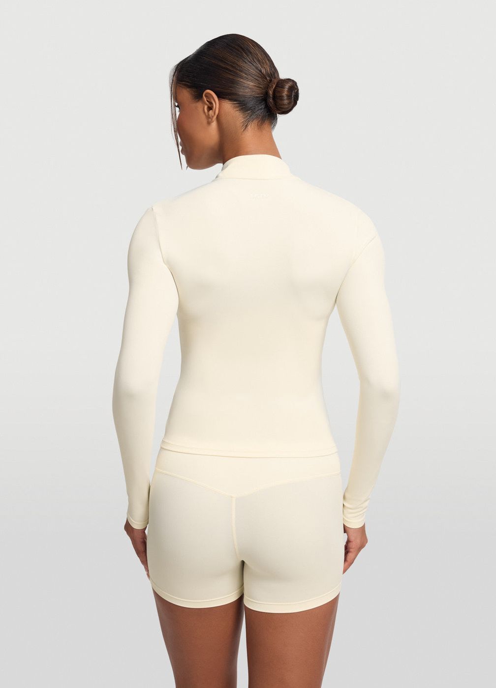 Sleek Zip-up Long Sleeve Jacket in Creamy Vanilla, detail
