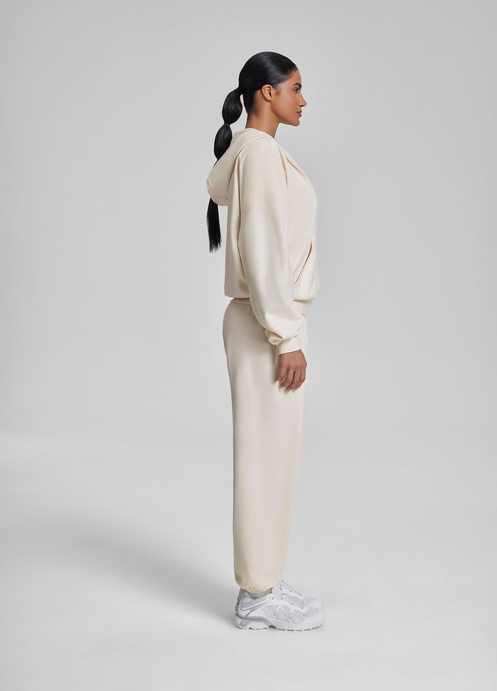 Slouchy Roomy Waistband Cozy Joggers in Ivory, second view