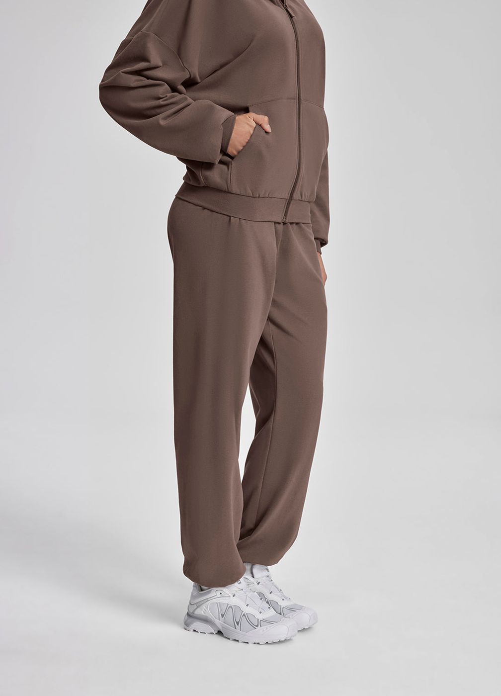 Slouchy Roomy Waistband Cozy Joggers in Dusty Taupe, detail