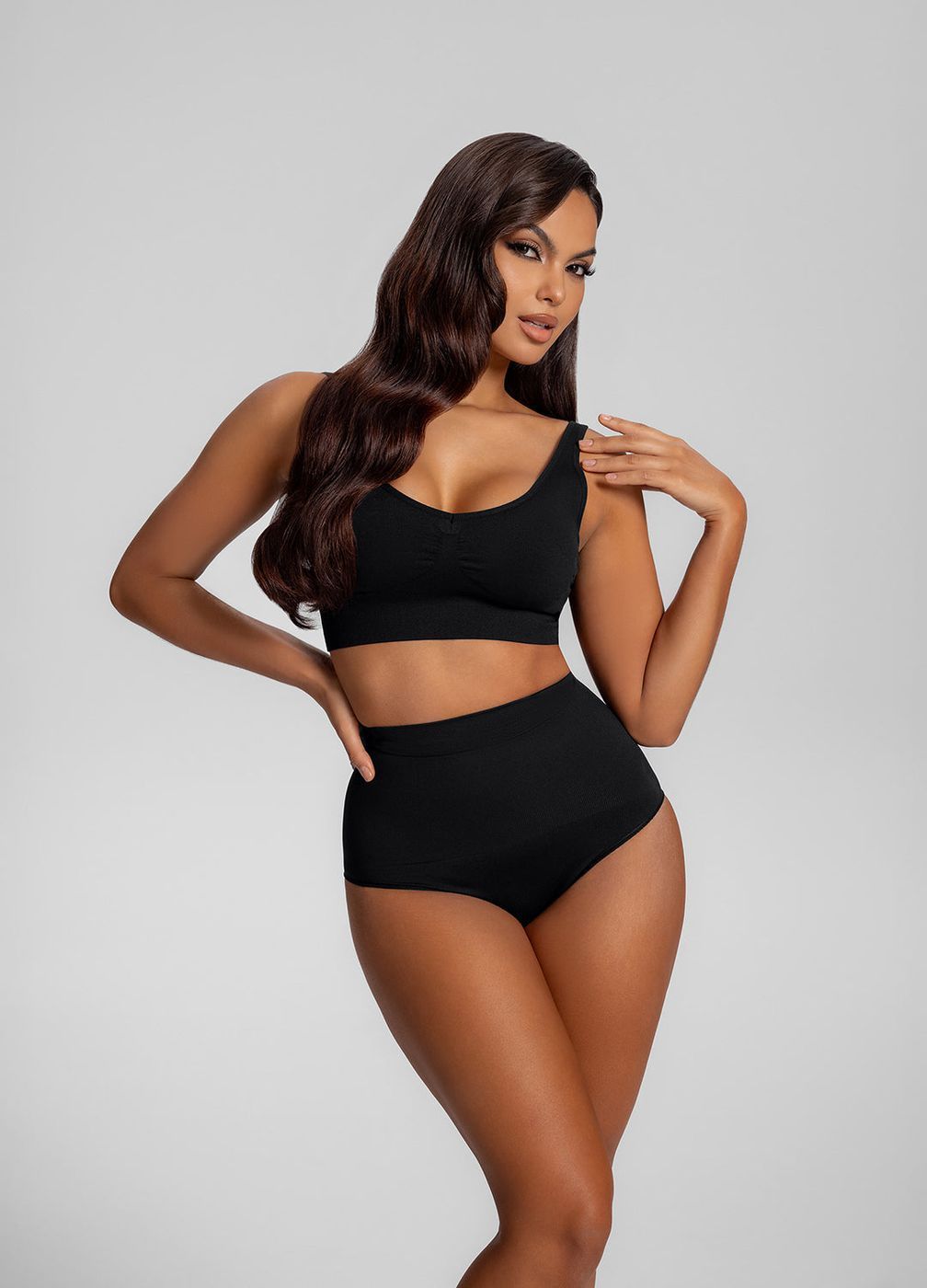 Smoothing Support Shaping Bra in Noir, second view