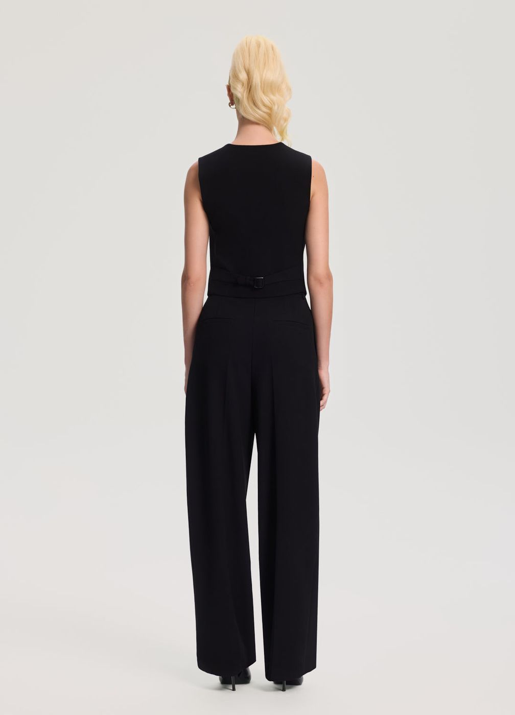 Tailored Waistcoat in Black, detail