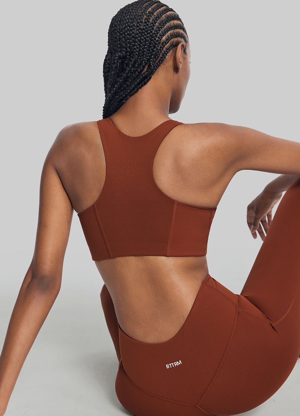 Ultimate Mesh Top in Rust Brown, detail
